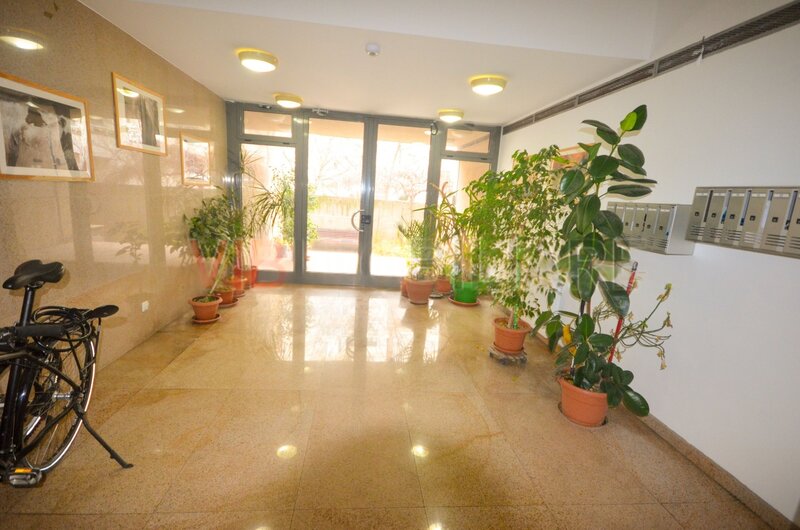 Mariott, Palatul Parlamentului, Catedrala Mantuirii Neamului, 13 Septembrie