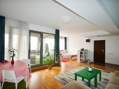 Mariott, Palatul Parlamentului, Catedrala Mantuirii Neamului, 13 Septembrie